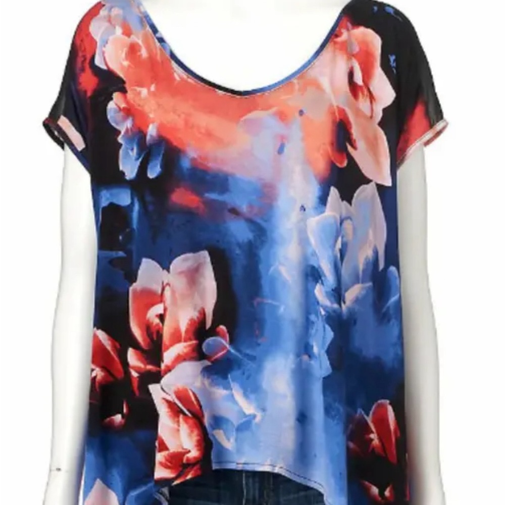JLO / Jennifer Lopez Mixed-Media Tee Size Medium NWT